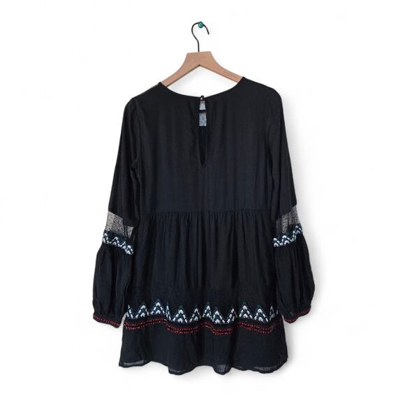 Abercrombie and Fitch Black Nordic Embroidered Dress Size Small - Picture 3 of 11